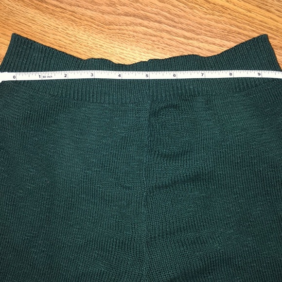 Knit green shorts. - Picture 7 of 8
